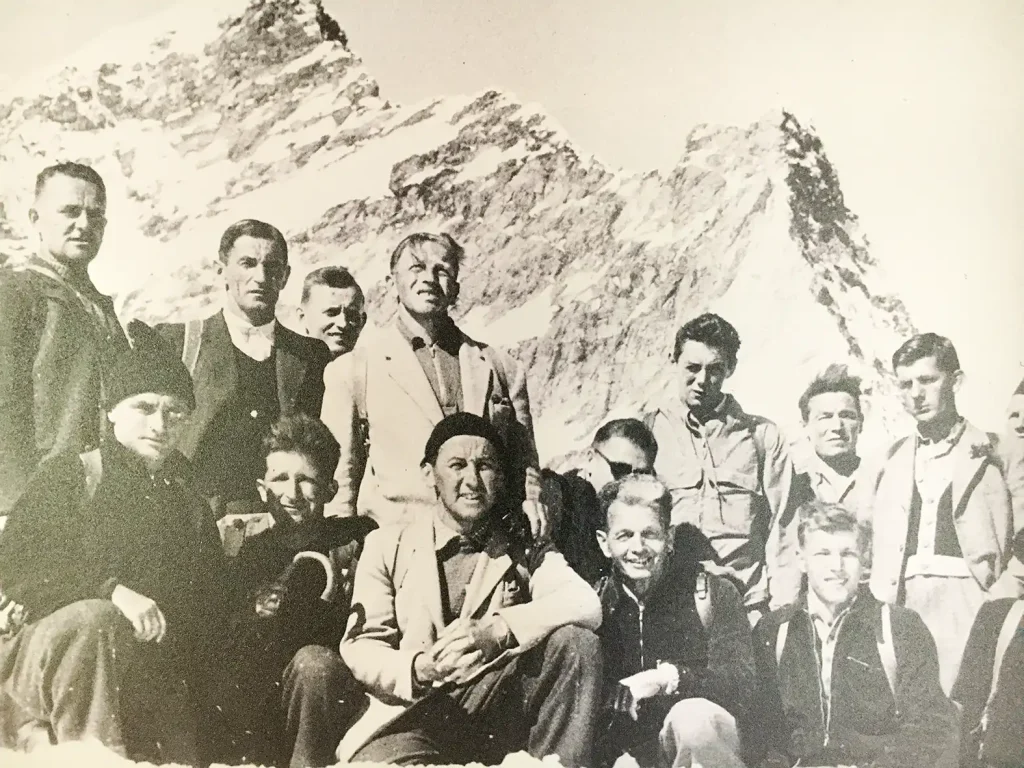 Gesangstradition in Gossau – Männerchor im Dürstelerhaus Historische und aktuelle Bilder des Männerchors Gossau-Ottikon in Ausstellung im Dürstelerhaus
