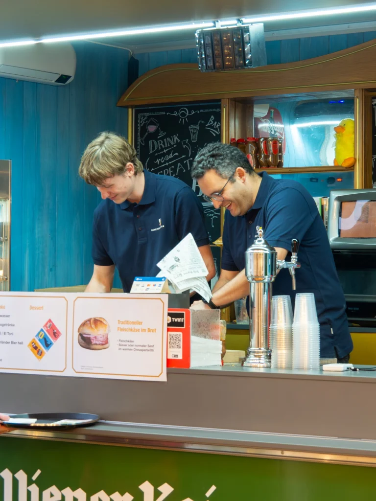 Für Verpflegung bei der Vernissage ist auch gesorgt